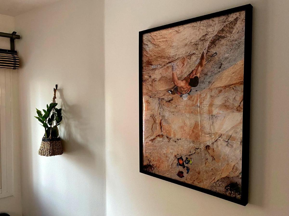Cornu Karma Apartment El Pati Cornudella de Montsant Kültér fotó